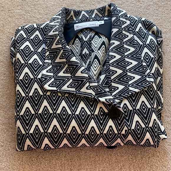 Elliott Lauren asymmetrical blazer top 3- button down jacket 2 pockets - Picture 7 of 7